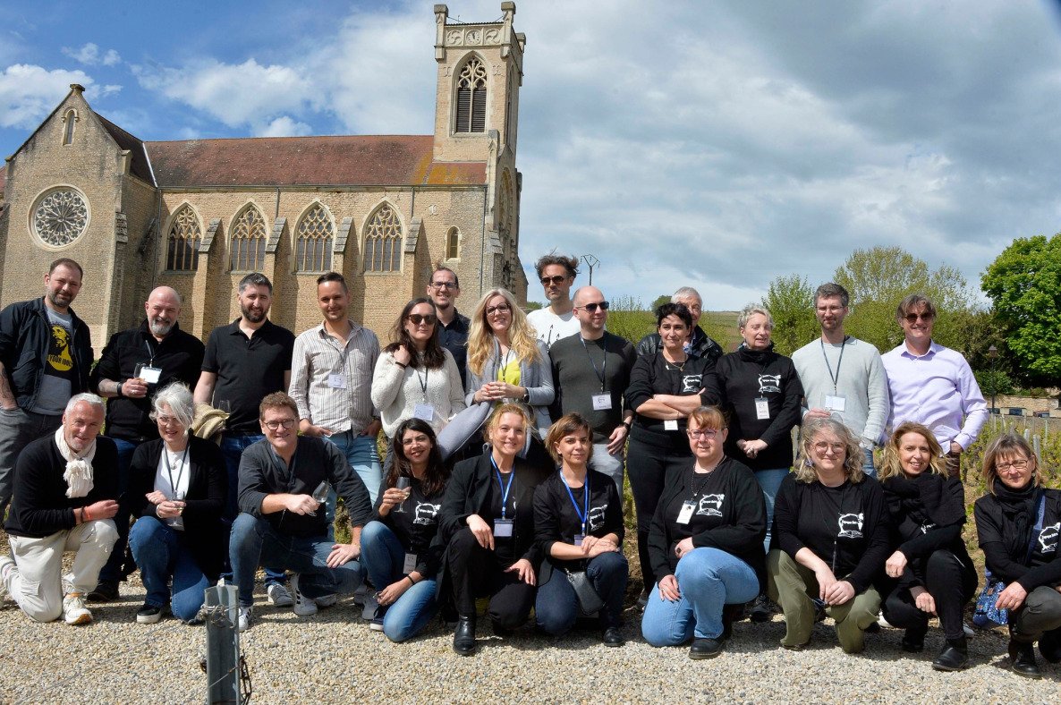 Nos quinze auteurs et les organisateurs ainsi que les bénévoles de Cépages Noirs.