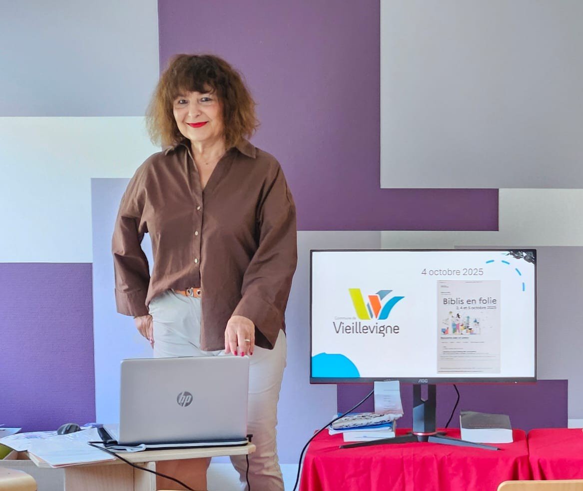 Installation dans la salle dédiée aux rencontres auteurs/lecteurs