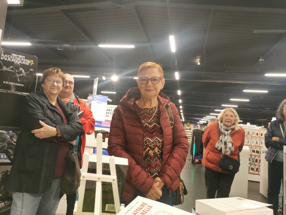 Des lectrices et lecteurs au rdv pour découvrir le tome 2. Merci à vous tous !